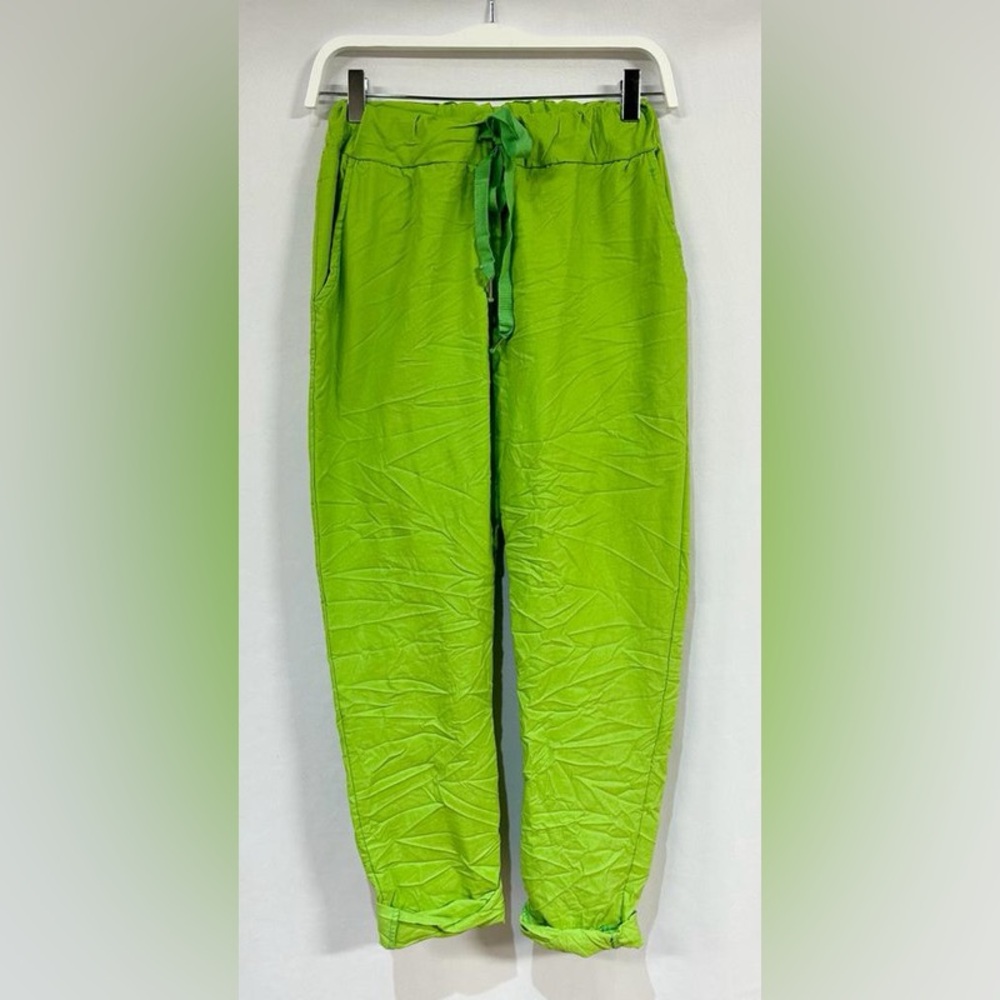 (93631-LIME) SOLID DRAWSTRING SOFT CRINKLE JOGGERS WITH POCKETS